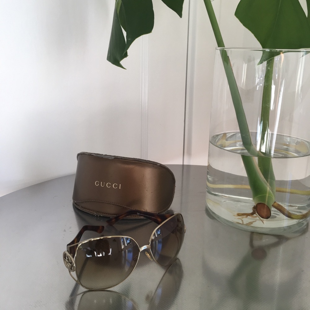 Gucci Sunglasses Like New Tortoise Shell & Gold