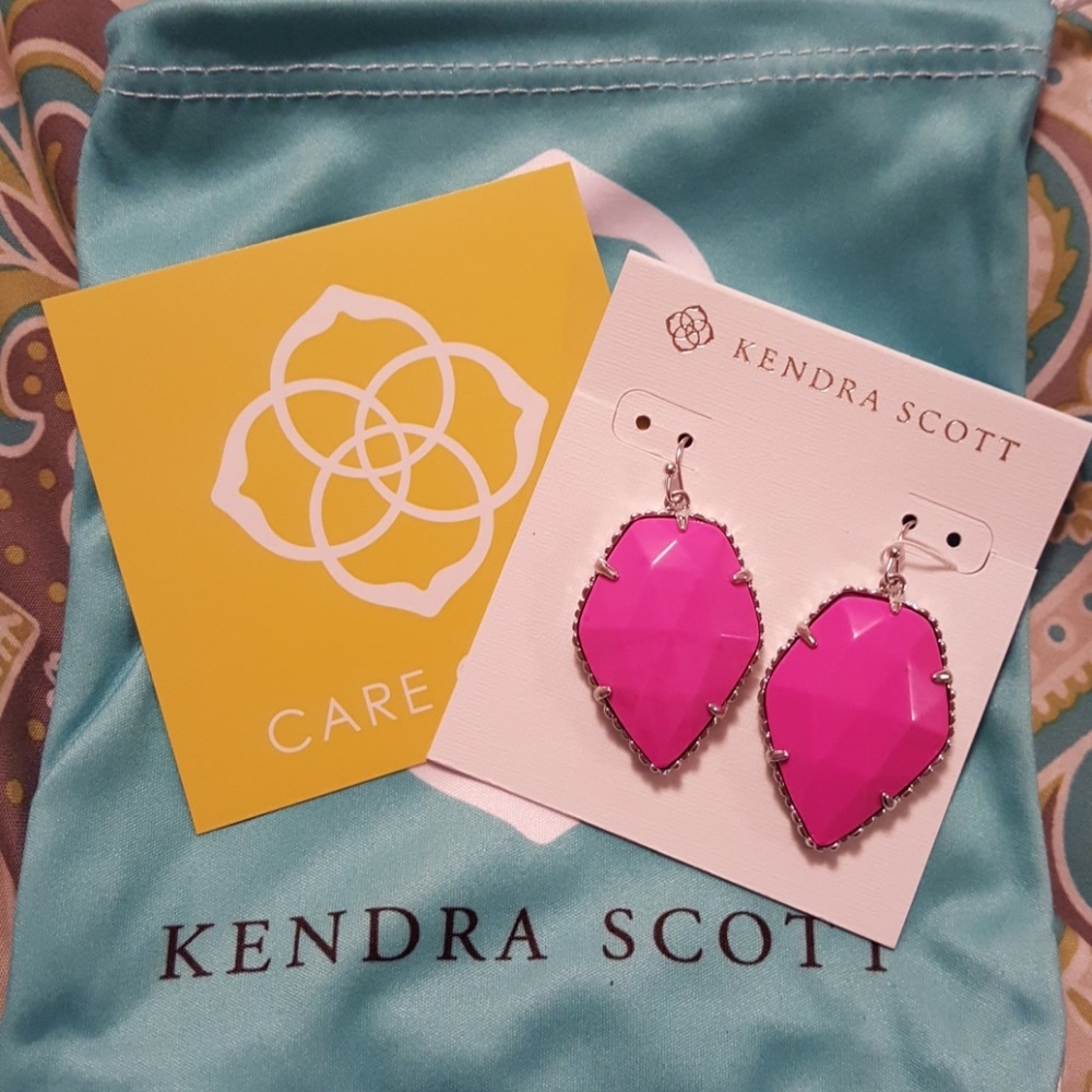 Kendra Scott Corley's