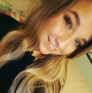 Meet your Posher, Ashlyn