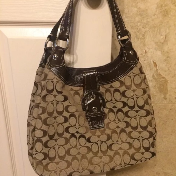 Coach signature large hobo. - Picture 1 of 5