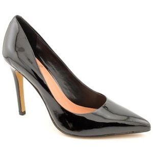 Vince Camuto Black Pumps