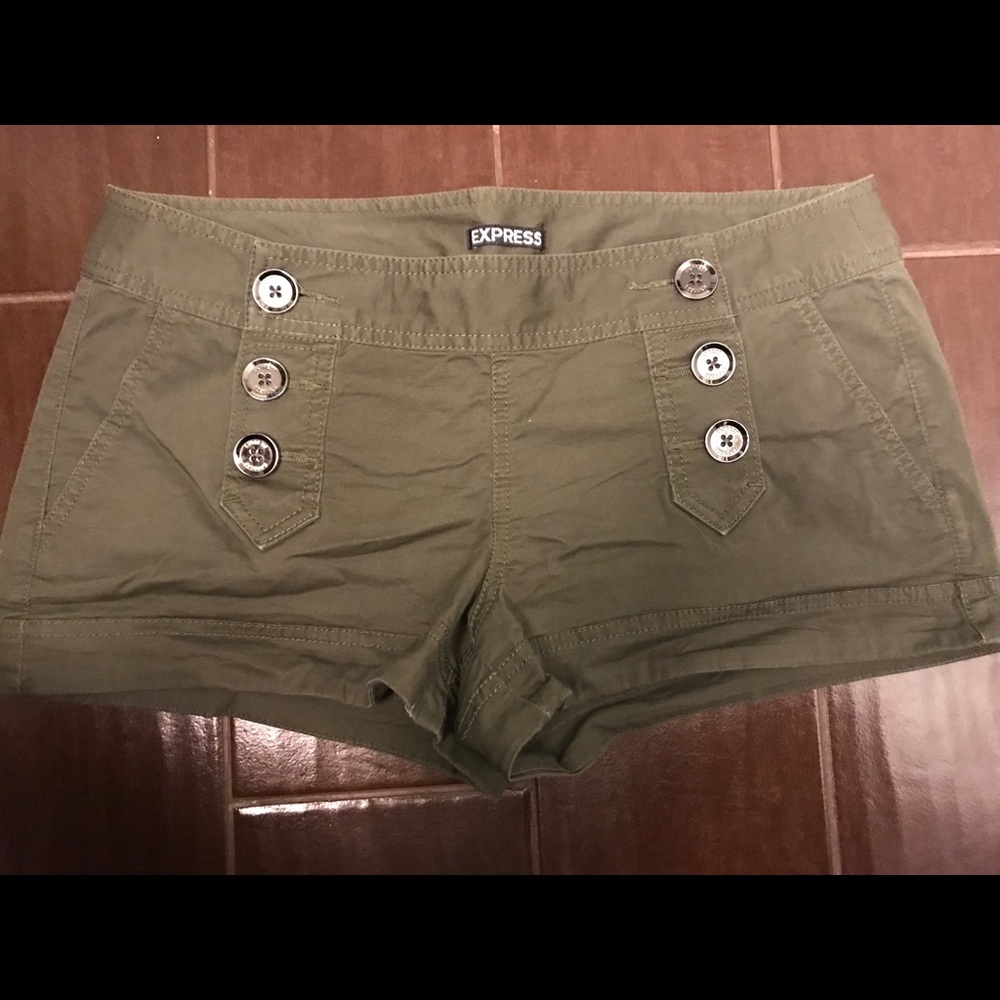 Express khaki army green shorts sz 8