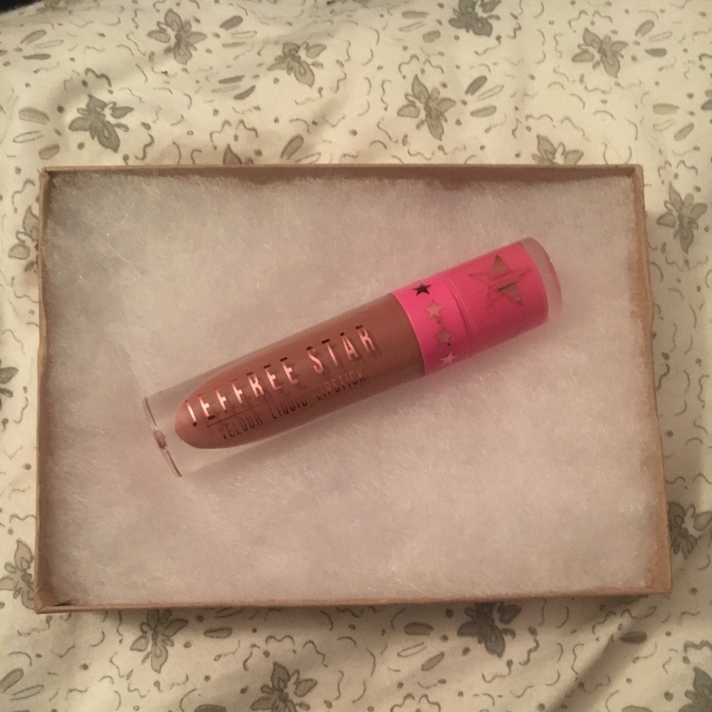 Jeffree star celebrity skin liquid lipstick