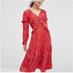 NWT gorgeous floral ruffle dress