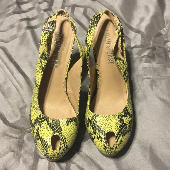 Colin Stuart 7B snake print heels - Picture 1 of 4