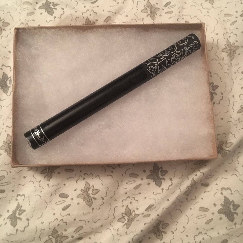 Kat von D witches liquid lipstick