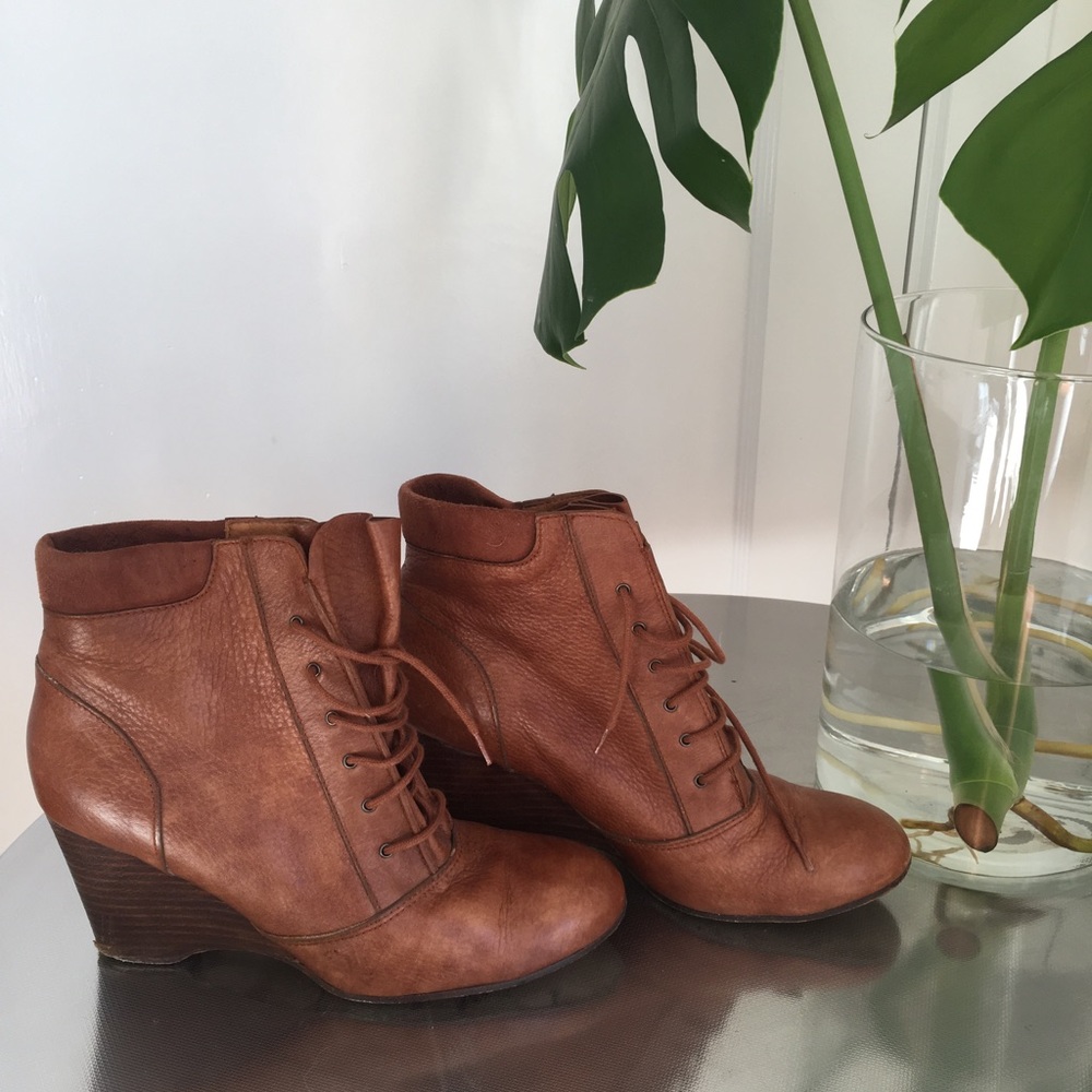 Athé by Vanessa Bruno Leather Laceup Wedge Bootie