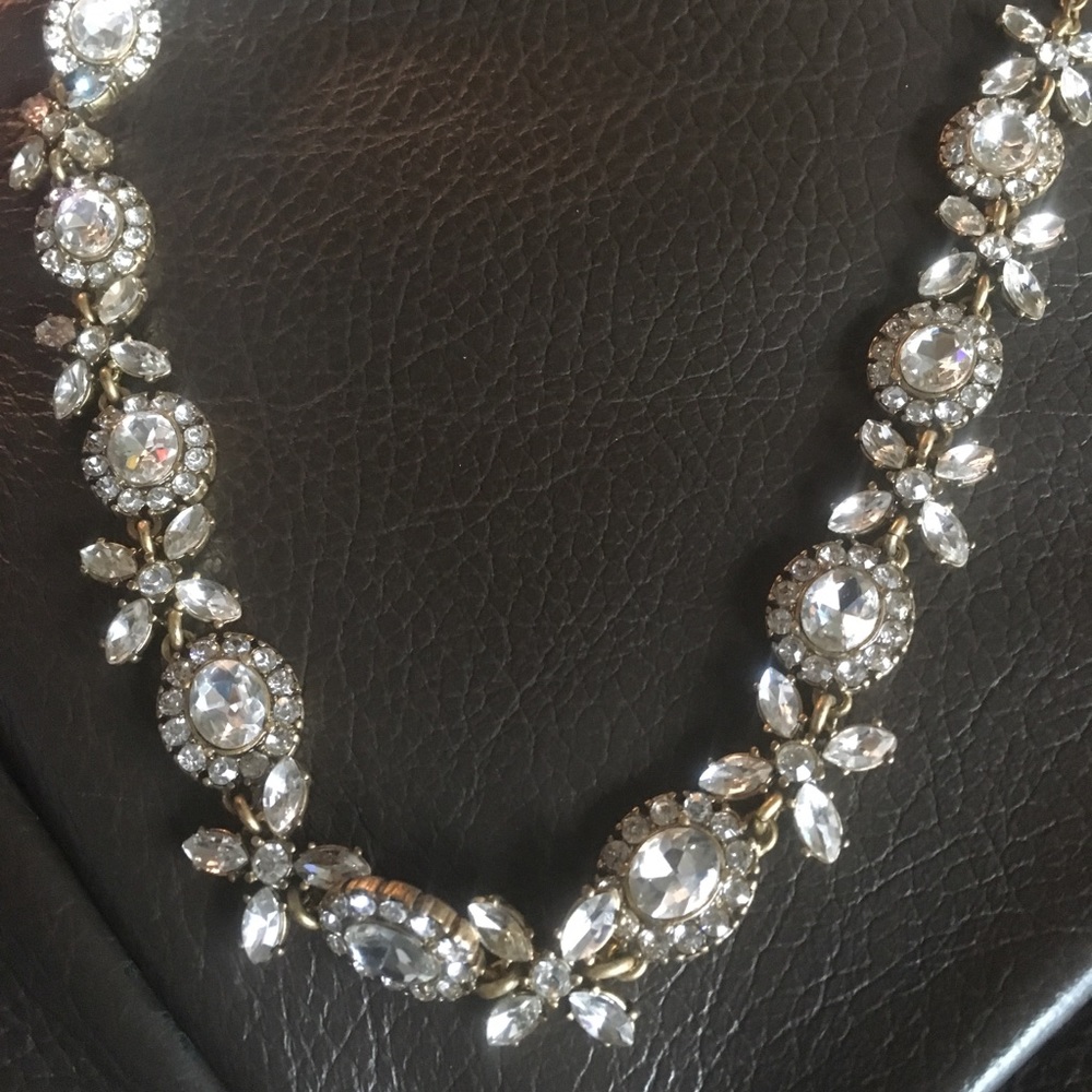 Gorgeous crystal necklace
