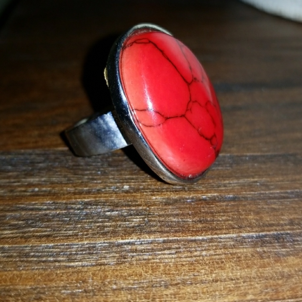 🌷Statement red stone ring🌷 - Picture 2 of 2