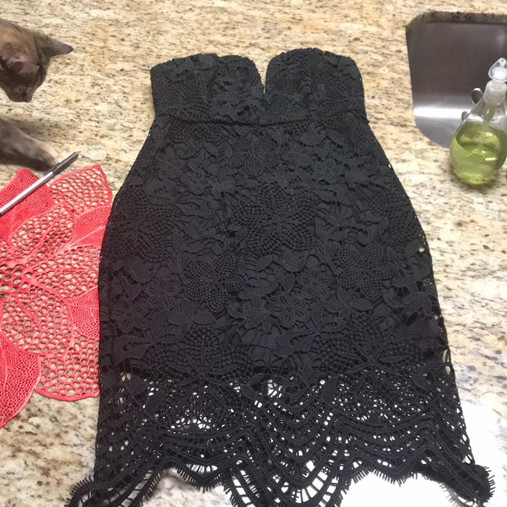 Black mid lace dress