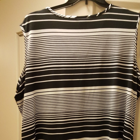 Tank - Picture 2 of 4