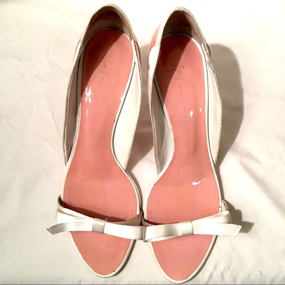 Very pretty Giuseppe Zanotti heels. - Picture 4 of 7