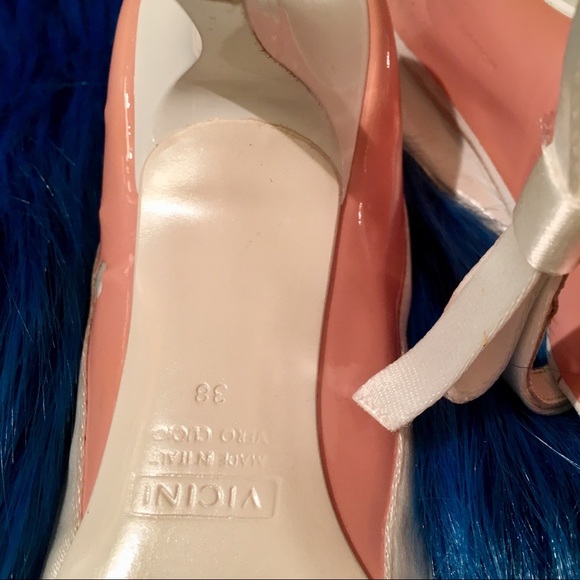 Very pretty Giuseppe Zanotti heels. - Picture 6 of 7