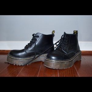 Black platform boots SHEIN