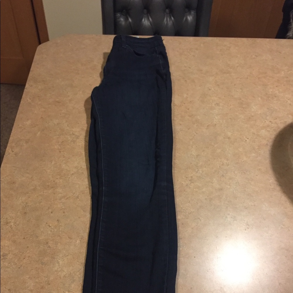 PAIGE Skinny Denim! - Picture 6 of 6