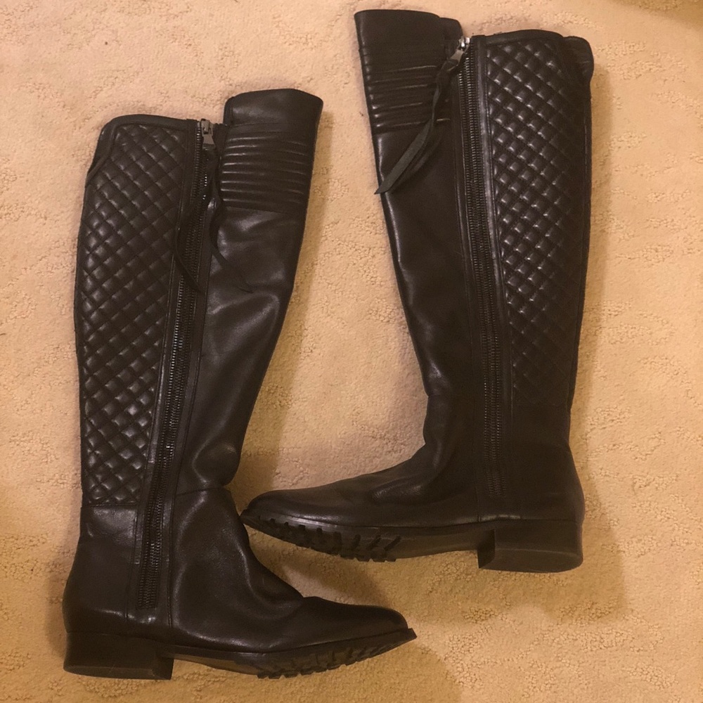 Black quilted real leather Bass boots