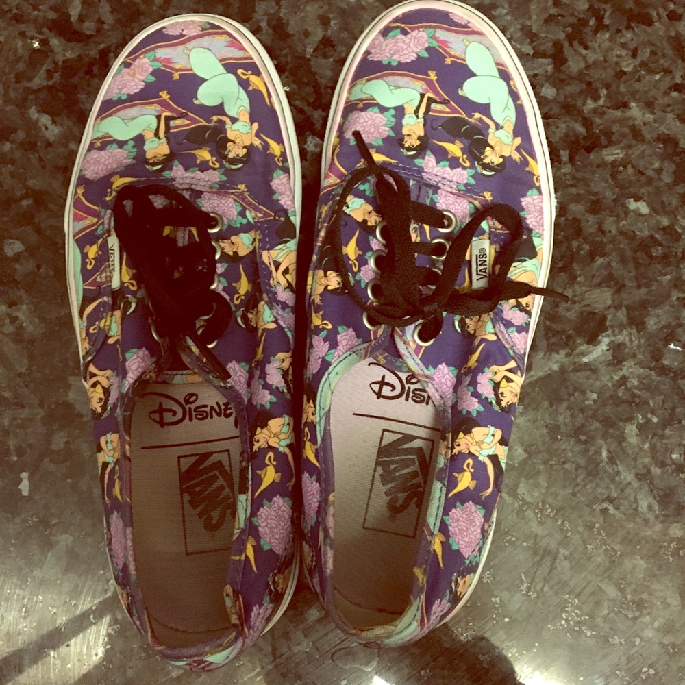 Jasmine Disney vans size 8