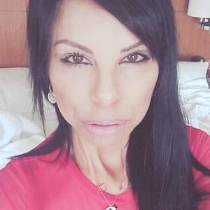 Meet your Posher, Smadar