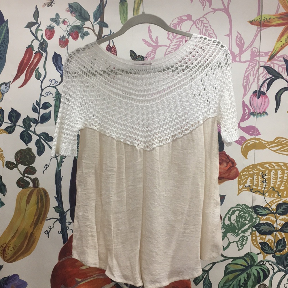 Altar’d state short sleeve crocheted top