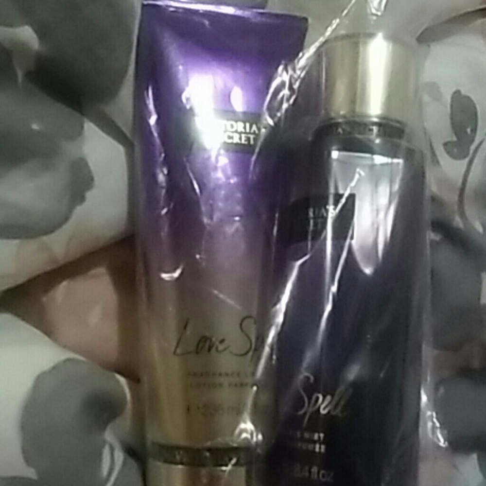 Victoria secret body mist & lotion