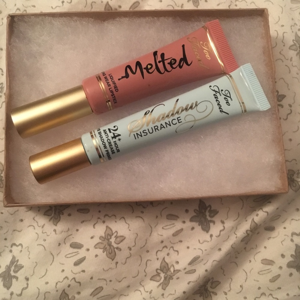 Too faced lipstick and eye primer