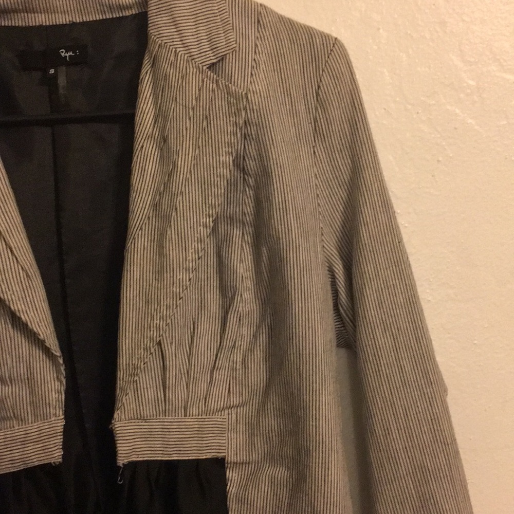 Blazer - Picture 2 of 3