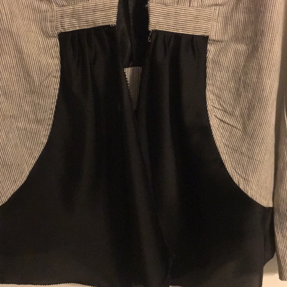 Blazer - Picture 3 of 3