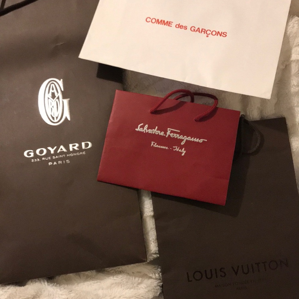 4 authentic shopping bags