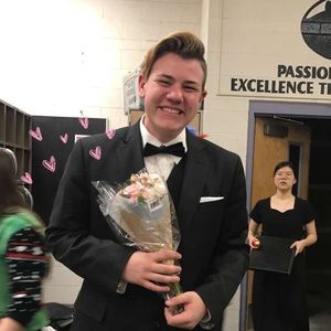 Meet your Posher, Dakota