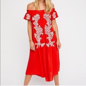 Embroidered Floral/Fauna Jumper