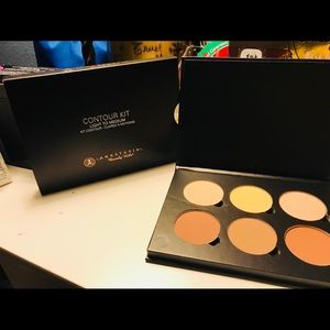 New!!Anastasia Beverly Hills contour kit
