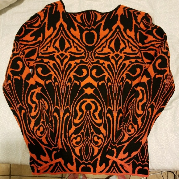 Sweater - Picture 2 of 3