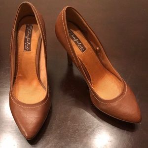Zara Trafaluc Camel Brown heels size 8