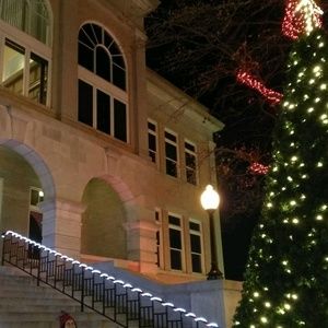 Meet your Posher, Leslie