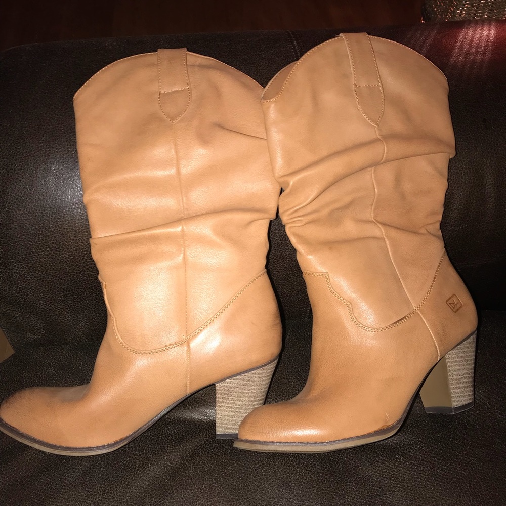 Dirty Laundry Cowboy boots 😍🎉