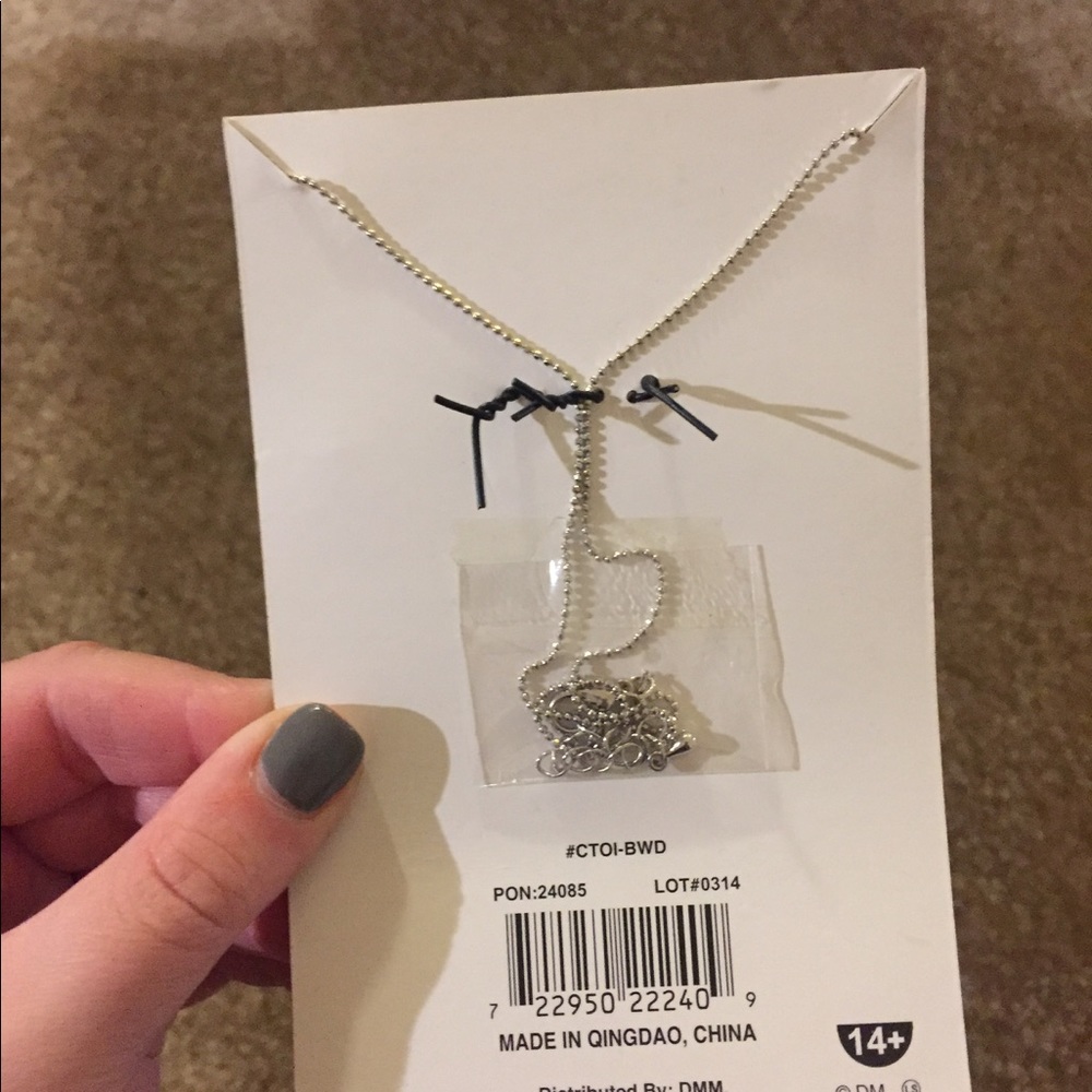 Necklace! - Picture 2 of 2