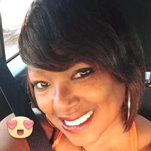 Meet your Posher, Leah