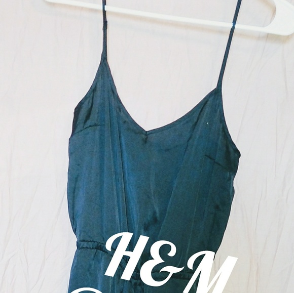 Sold jumpsuit - Picture 2 of 2