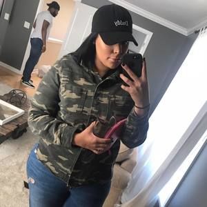 Meet your Posher, Vanessa