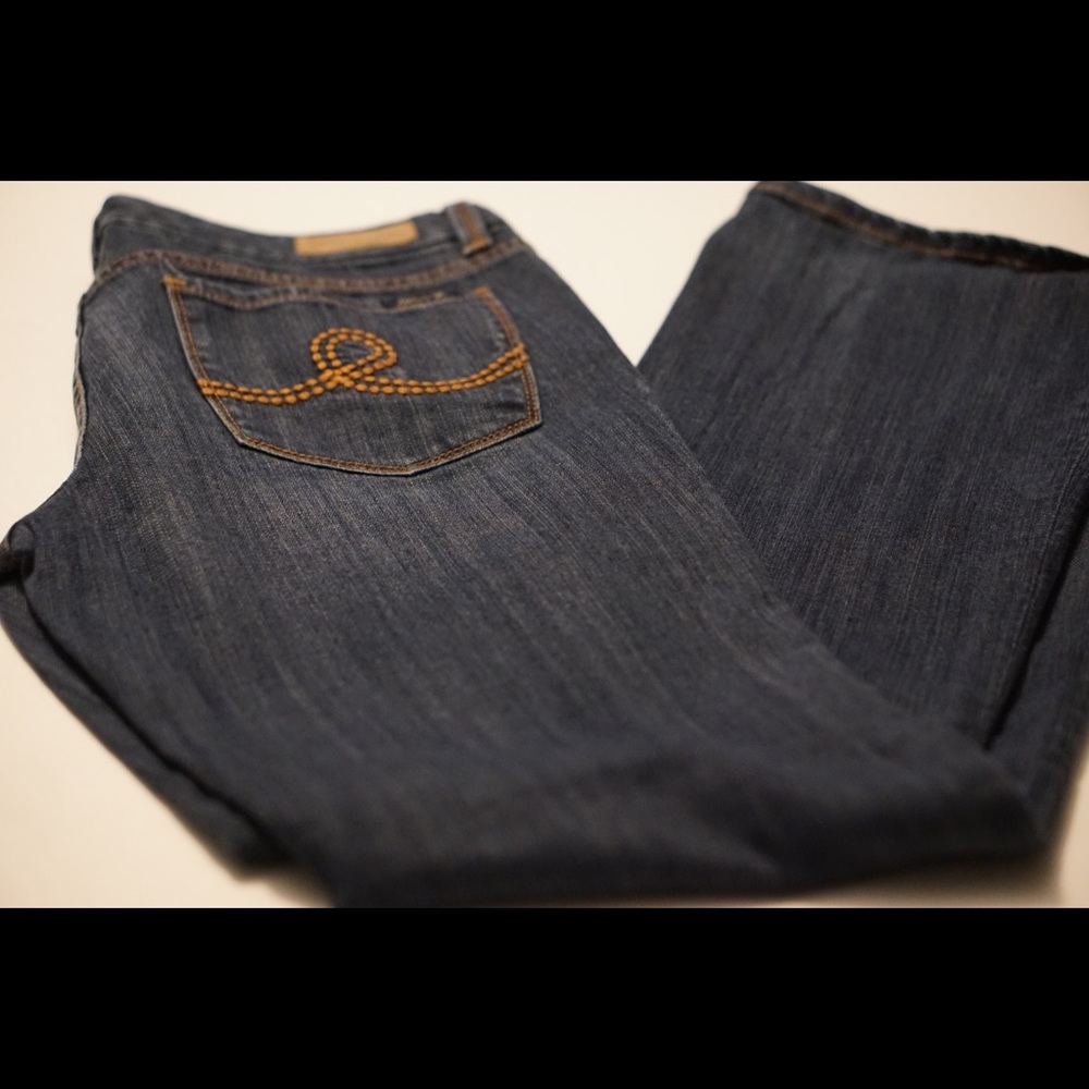 Seven Jeans 31 Bootcut 👢🎉🛍🎈