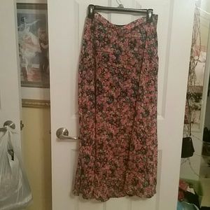 Decree Maxi Skirt Size Small