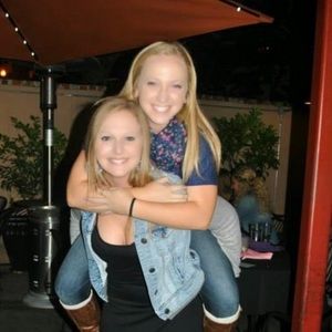 Meet your Posher, Kelli