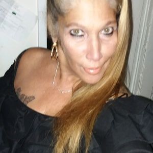 Meet your Posher, Magda