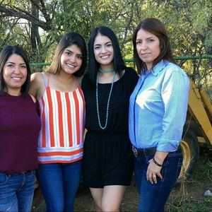 Meet your Posher, Lizbeth