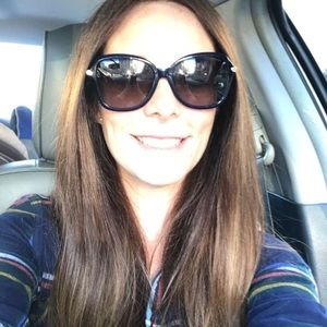 Meet your Posher, Angela