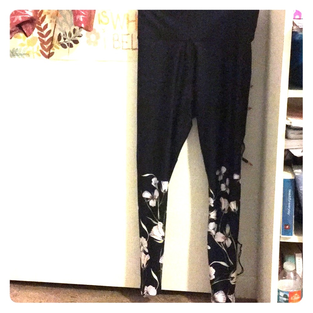 Floral fabletics leggings