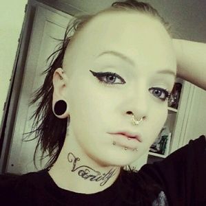 Meet your Posher, Lexxi