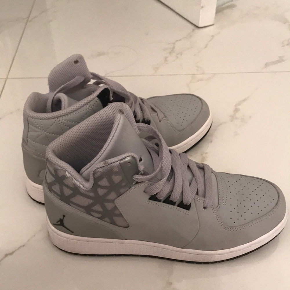 JORDANS 👟