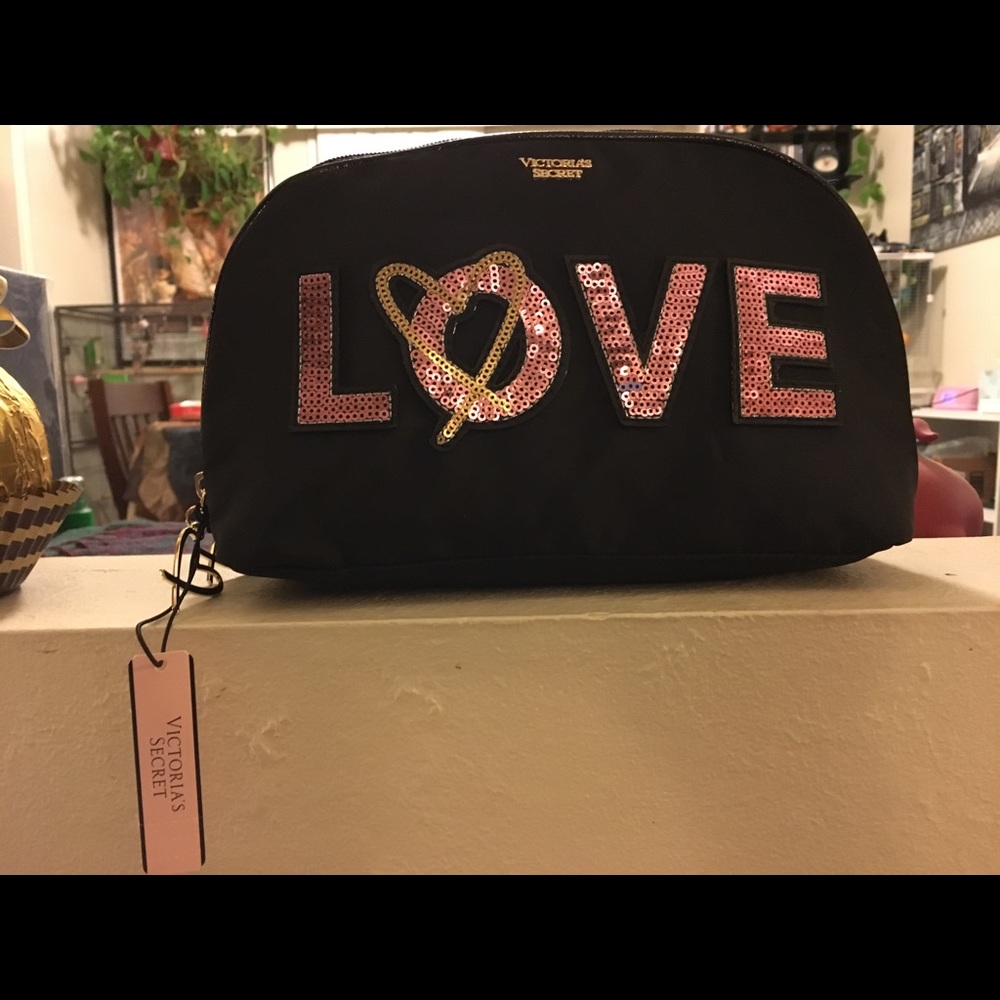 Victoria's Secret LOVE Makeup Bag!