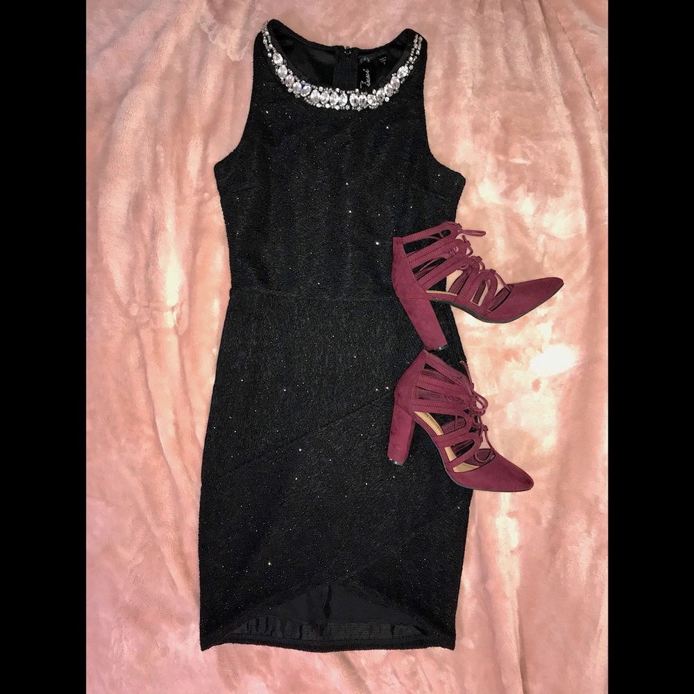 Black sparkly body-con dress! GREAT FOR PROM